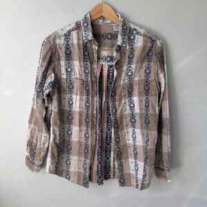 Victoria Jones petites button up with hearts